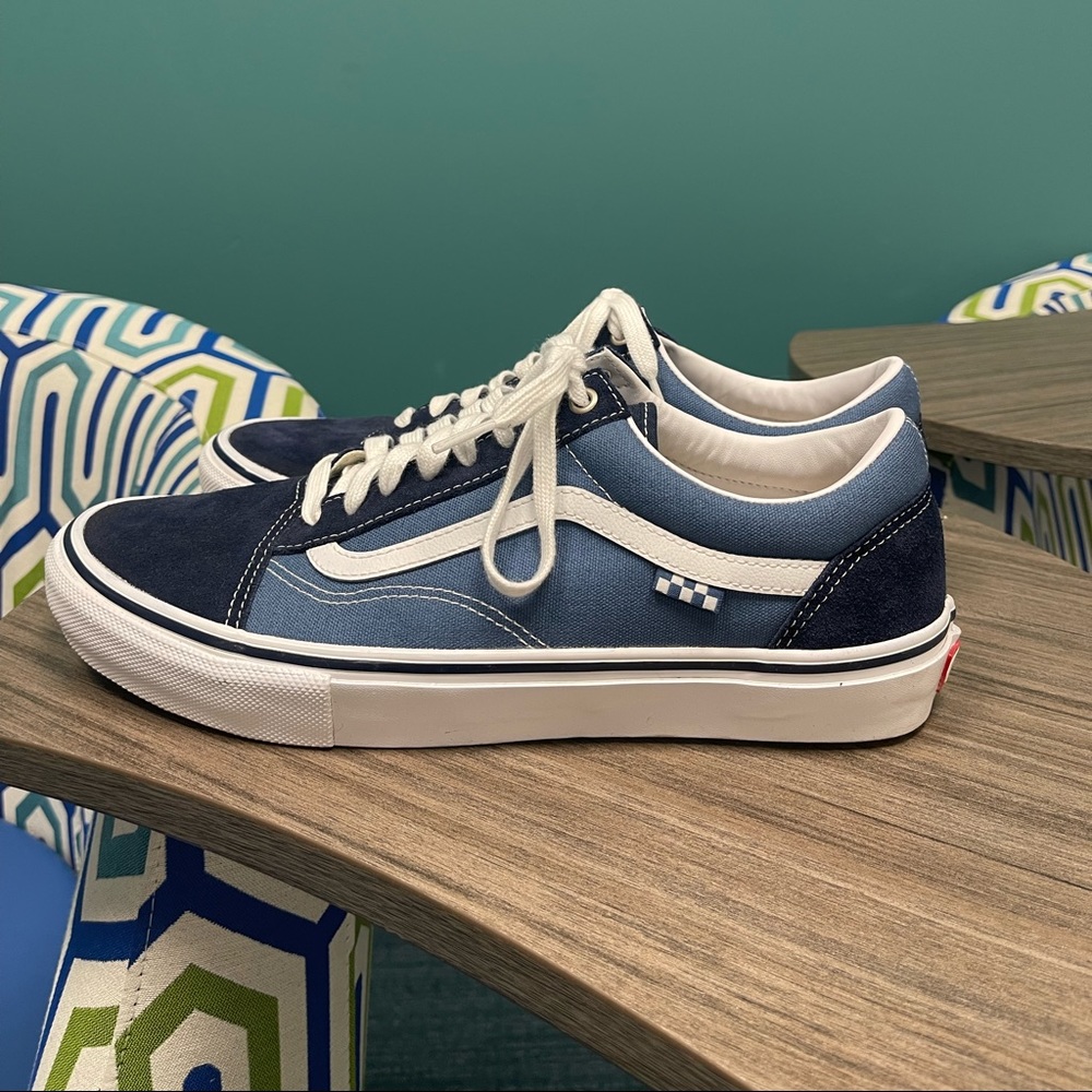 Vans Old Skool (Mens 11.5/ Womens 13)